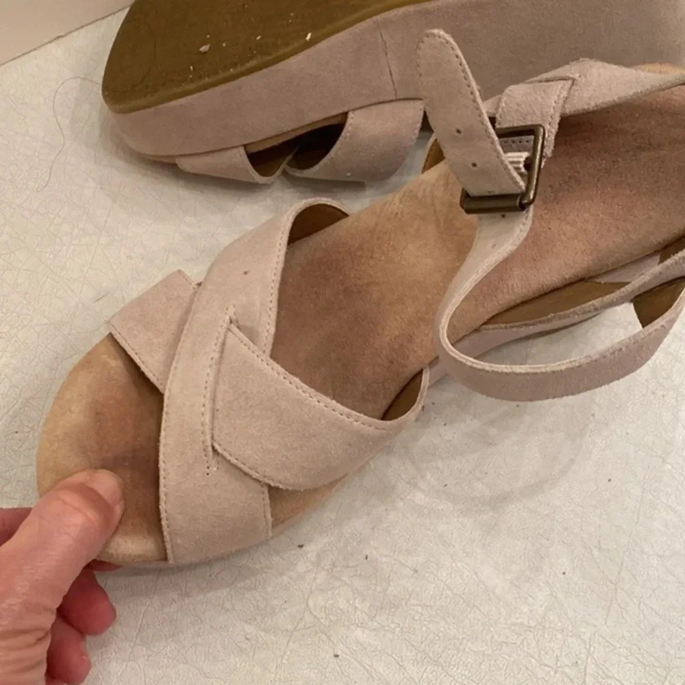 Nine‎ West Suede Leather platform Heel